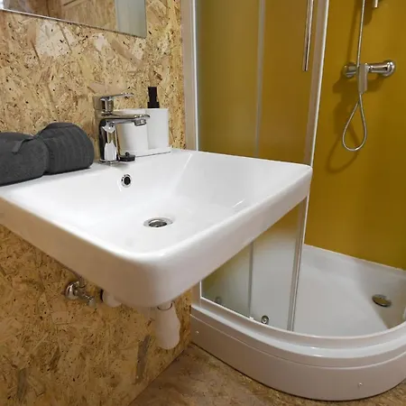 Holiday home Baumhaus 3 - 5 Personen *